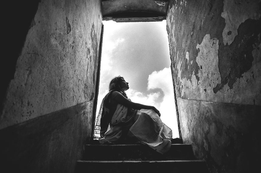 Captive Lady : I Photographed A Woman As A Spirit Roaming In A Ruin.