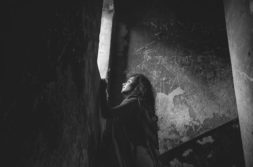 Captive Lady : I Photographed A Woman As A Spirit Roaming In A Ruin.