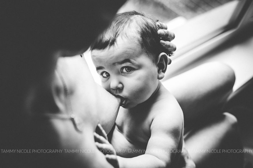 Photographer Shares Nursing Photos To Support The World Breastfeeding Week 2016 Photographer Shares Nursing Photos To Support The World Breastfeeding Week 2016