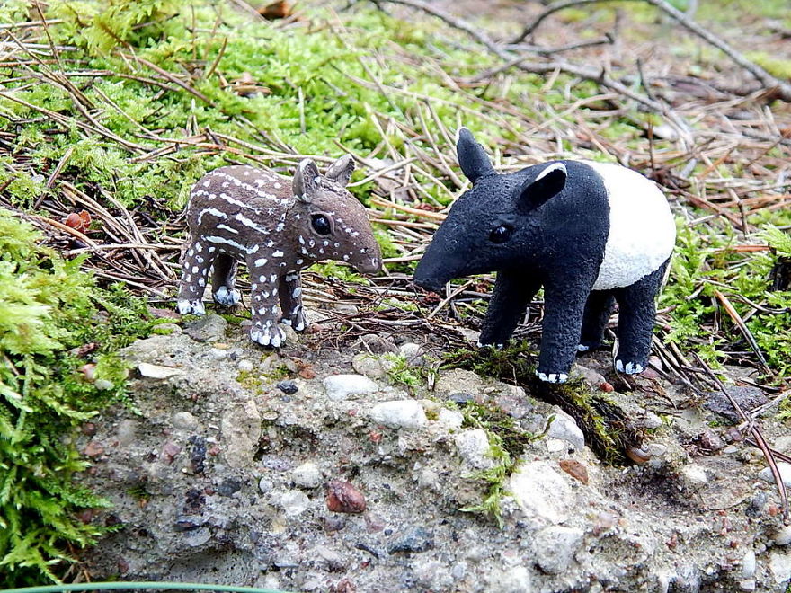 I Made This Malayan Tapir With Baby Figurines Out Of Clay