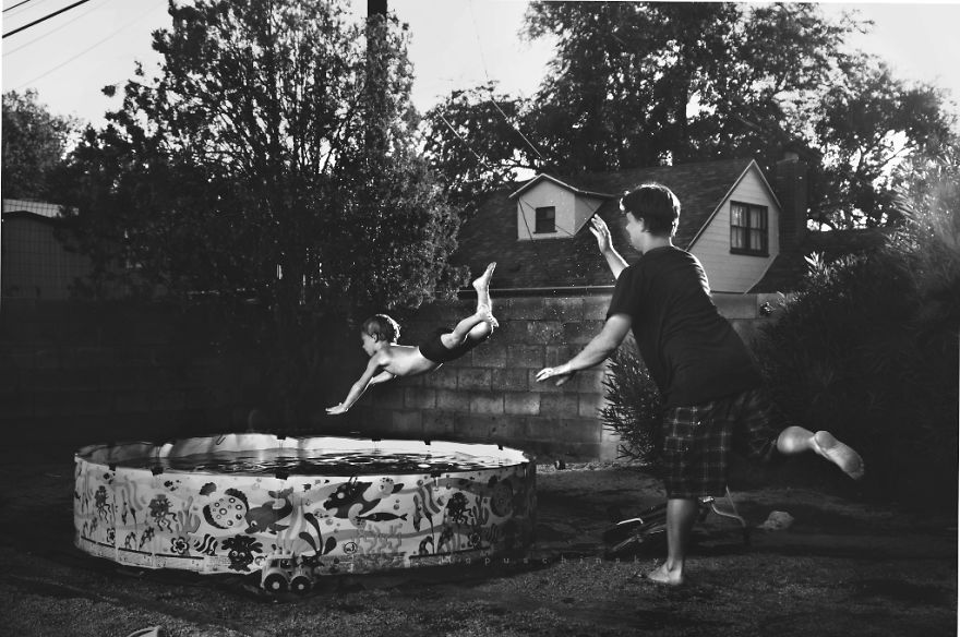 I Create Black & White Images Showing The Best Childhood Memories Are Made Without Technology I Create Black & White Images Showing The Best Childhood Memories Are Made Without Technology