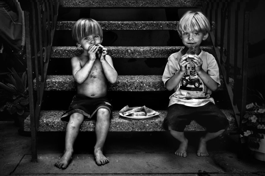 I Create Black & White Images Showing The Best Childhood Memories Are Made Without Technology I Create Black & White Images Showing The Best Childhood Memories Are Made Without Technology