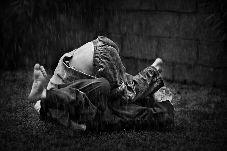 I Create Black & White Images Showing The Best Childhood Memories Are Made Without Technology I Create Black & White Images Showing The Best Childhood Memories Are Made Without Technology