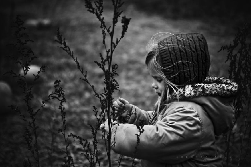 I Create Black & White Images Showing The Best Childhood Memories Are Made Without Technology I Create Black & White Images Showing The Best Childhood Memories Are Made Without Technology