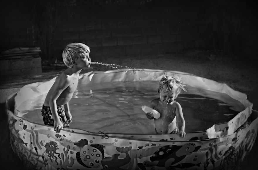 I Create Black & White Images Showing The Best Childhood Memories Are Made Without Technology