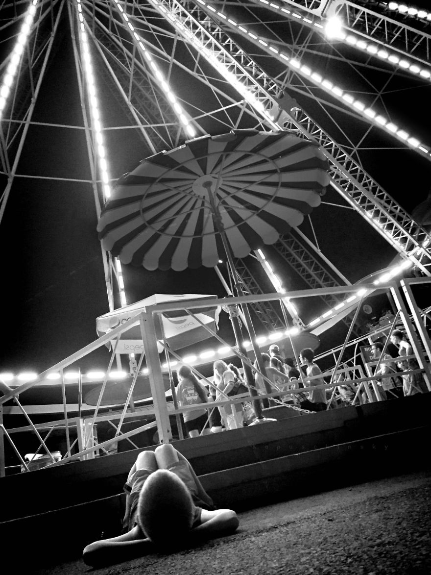 I Create Black & White Images Showing The Best Childhood Memories Are Made Without Technology