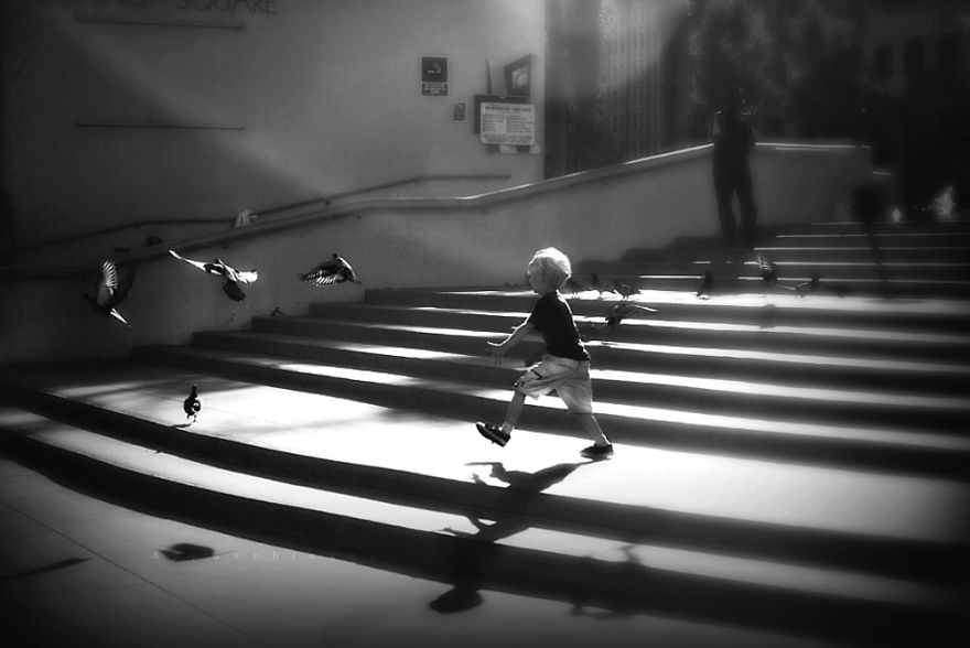 I Create Black & White Images Showing The Best Childhood Memories Are Made Without Technology