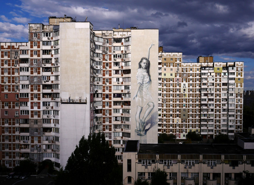 The Giant Art Transforming Kiev