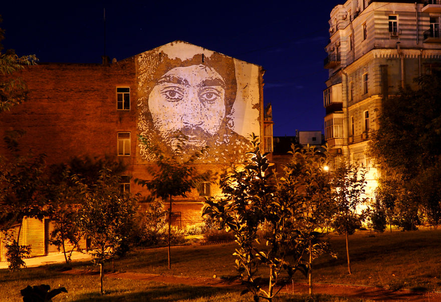 The Giant Art Transforming Kiev