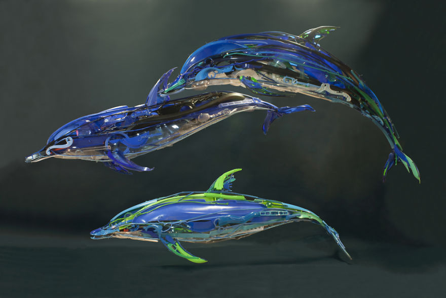 I Recycle Used Plastic Into Sculptures I Recycle Used Plastic Into Sculptures