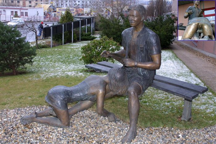 Statues By Sazka Hq - Biggest Lottery Company In Czech Republic, Prague