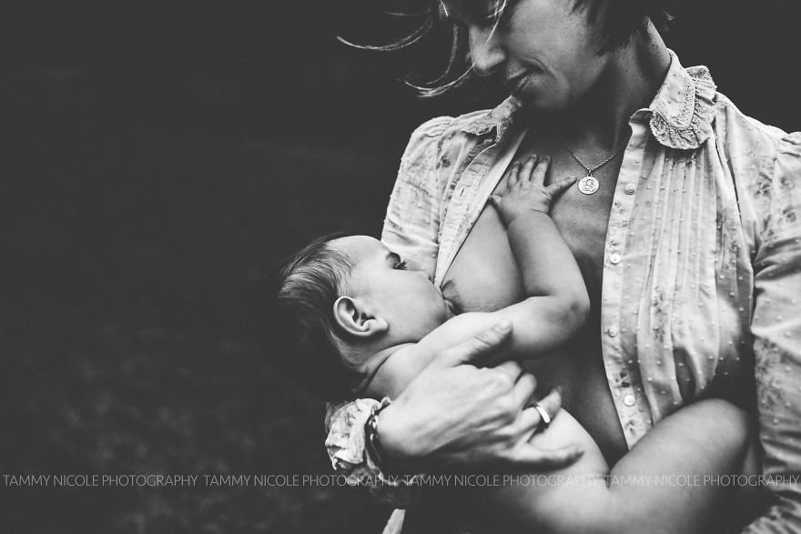 Photographer Shares Nursing Photos To Support The World Breastfeeding Week 2016
