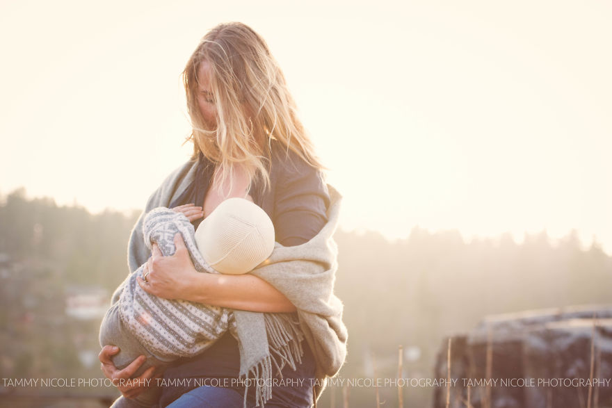 Photographer Shares Nursing Photos To Support The World Breastfeeding Week 2016