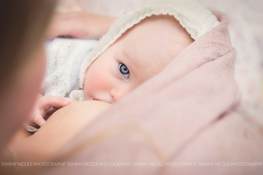 Photographer Shares Nursing Photos To Support The World Breastfeeding Week 2016 Photographer Shares Nursing Photos To Support The World Breastfeeding Week 2016
