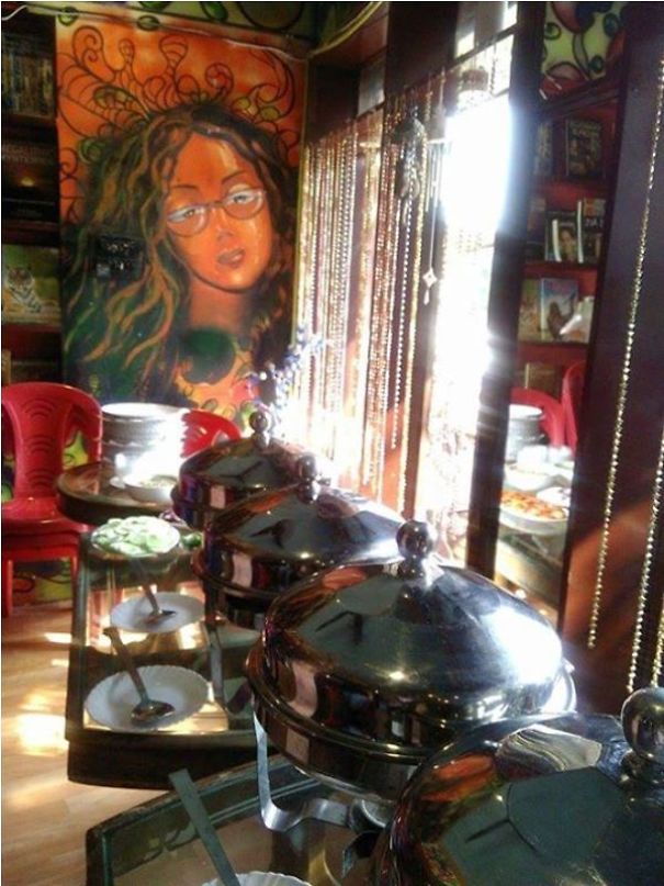 Women Have Opened A Cafe In India For Fellow Victims Of Acid Attacks Women Have Opened A Cafe In India For Fellow Victims Of Acid Attacks