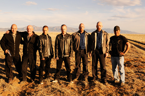 Actors and their body doubles posing in a desert setting, showcasing Hollywood celebrities’ body doubles in action.