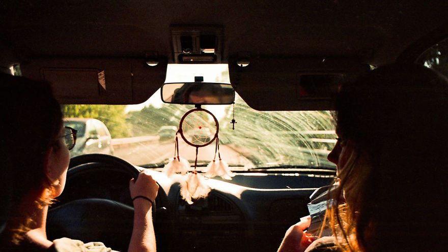 Photographer Shows Life Of Modern Hipies Through Analog Photography