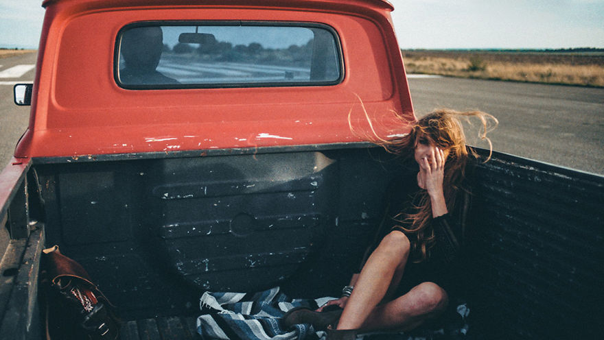 Photographer Shows Life Of Modern Hipies Through Analog Photography