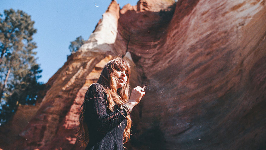 Photographer Shows Life Of Modern Hipies Through Analog Photography