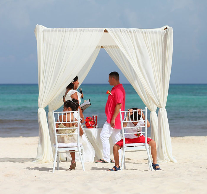 These Unimpressed Kids