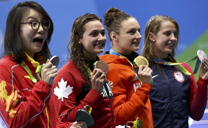 funny-geeky-china-swimmer-fu-yuanhui-rio-olympics-2