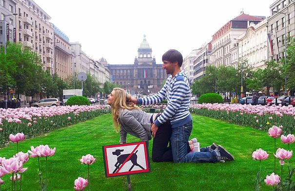 Dont Do Dogs In Da Prague :-)