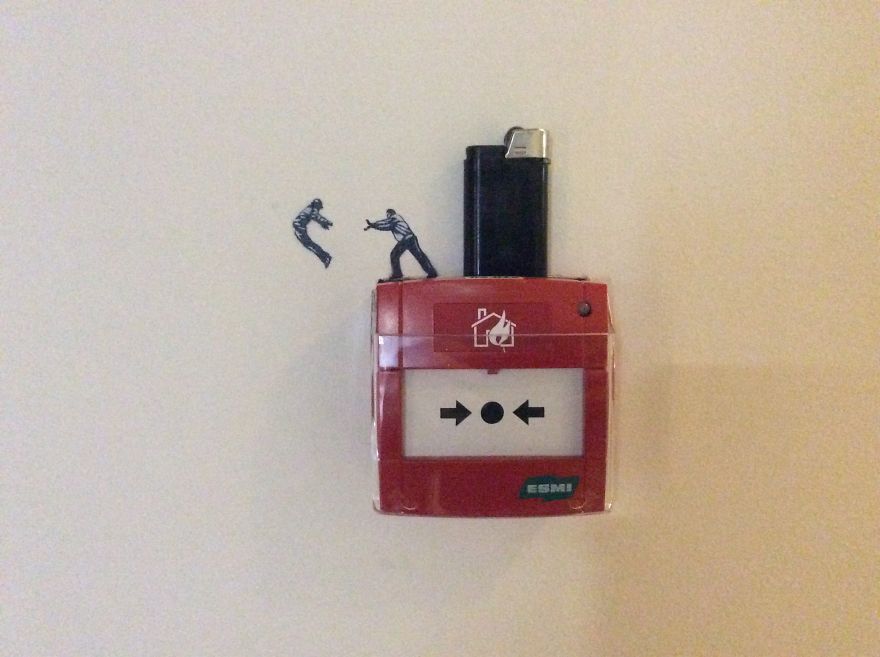 Micro Piece On The Fire Alarm