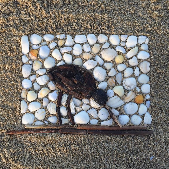 I Create Temporary Beach Mosaics From Things I Find There (Part 2) I Create Temporary Beach Mosaics From Things I Find There (Part 2)