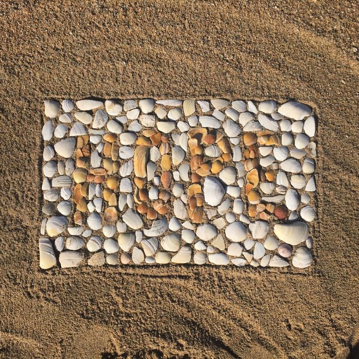 I Create Temporary Beach Mosaics From Things I Find There (Part 2)