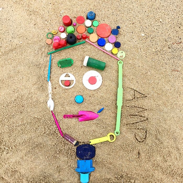 I Create Temporary Beach Mosaics From Things I Find There (Part 2) I Create Temporary Beach Mosaics From Things I Find There (Part 2)