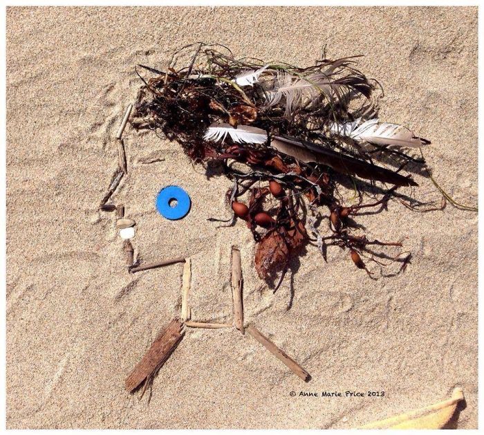 I Create Temporary Beach Mosaics From Things I Find There (Part 2)