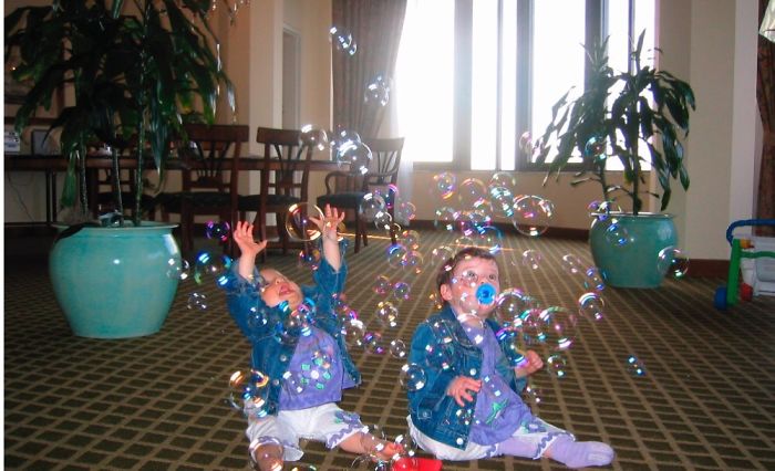 Hilarious Edits Of Baby Playing With Bubbles (15+)