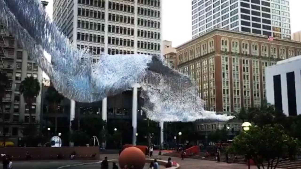 Mesmerizing Kinetic Sculpture Called 'Liquid Shard' Futters Over L.A.&rsquo;s Pershing Square