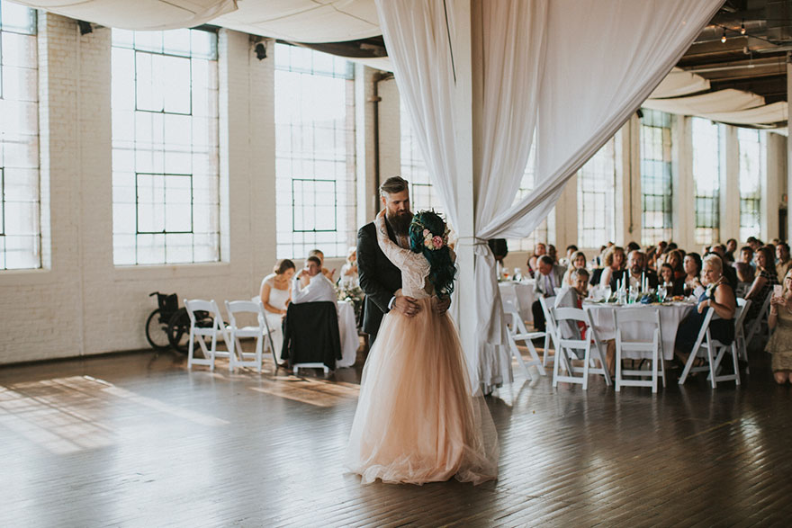 Paralyzed Woman Surprises Everyone When She Stands Up And Starts Walking Down The Aisle