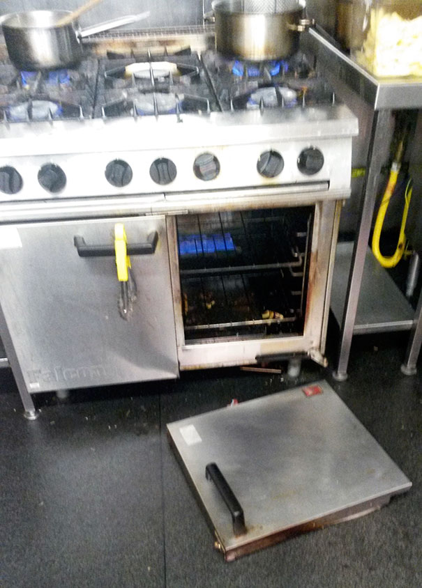 140 People Booked In My Restaurant Tonight. My Only Oven. Damn