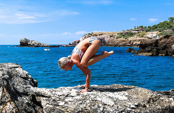 woman-pilot-yoga-maria-pettersson34a woman-pilot-yoga-maria-pettersson34a