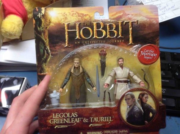 Toy packaging error featuring "The Hobbit" characters mixed with Star Wars figures.