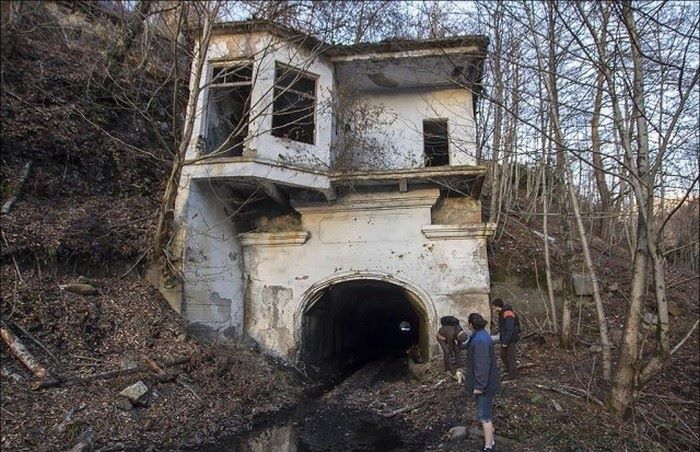 Shocking Photo Session - Forgotten Russian City