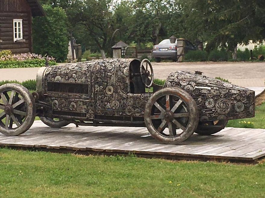 Iron World - I Visited Very Strange, Mysterious And Depressing Place.