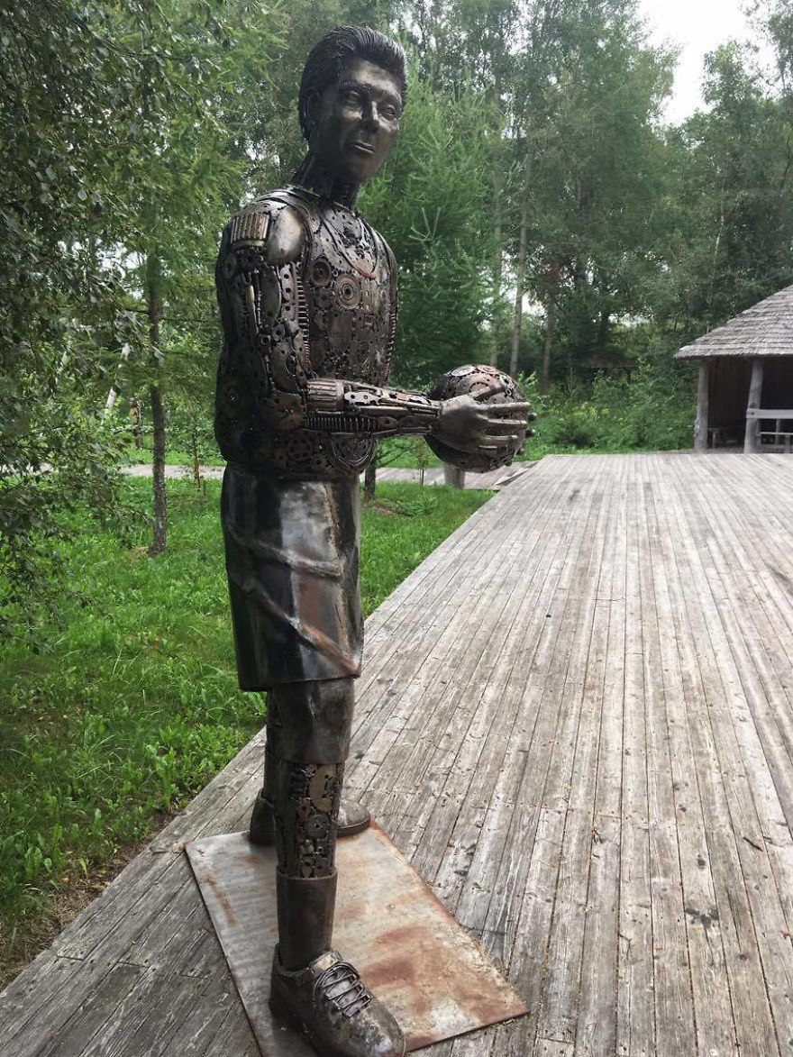 Iron World - I Visited Very Strange, Mysterious And Depressing Place.