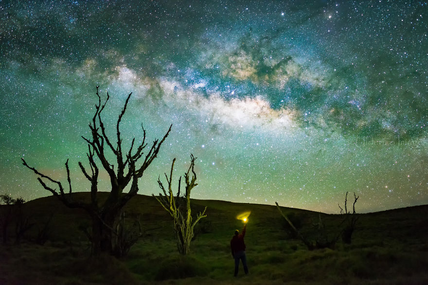 I Spent The Summer Photographing The Milky Way Galaxy In Hawaii