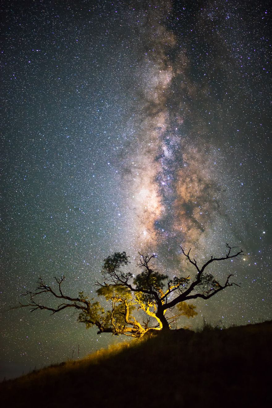 I Spent The Summer Photographing The Milky Way Galaxy In Hawaii