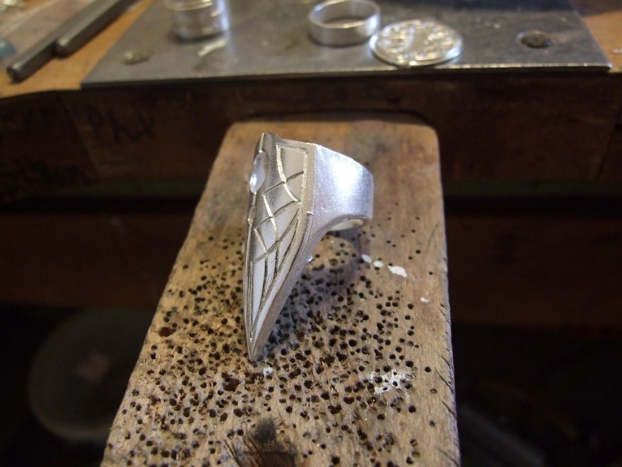 From Wax To Jewelry: I Handcrafted A Silver Claw Ring From Wax To Jewelry: I Handcrafted A Silver Claw Ring