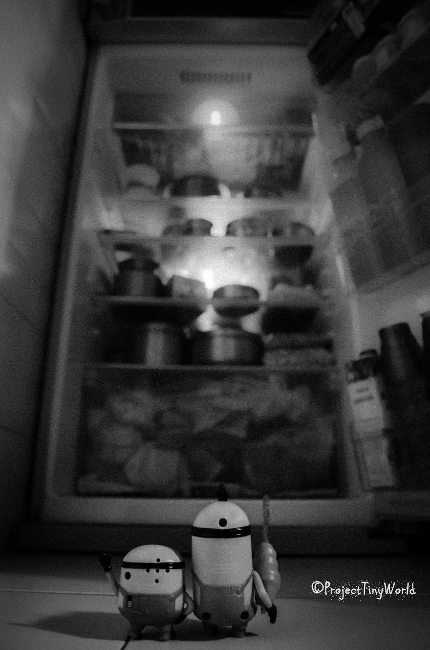 I Make Light-hearted Photographs Using Tiny Toys I Make Light-hearted Photographs Using Tiny Toys