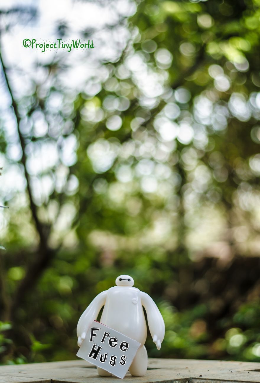 I Make Light-hearted Photographs Using Tiny Toys I Make Light-hearted Photographs Using Tiny Toys