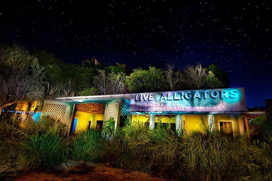 I Photograph Abandoned Structures And Let Them Shine One Last Time
