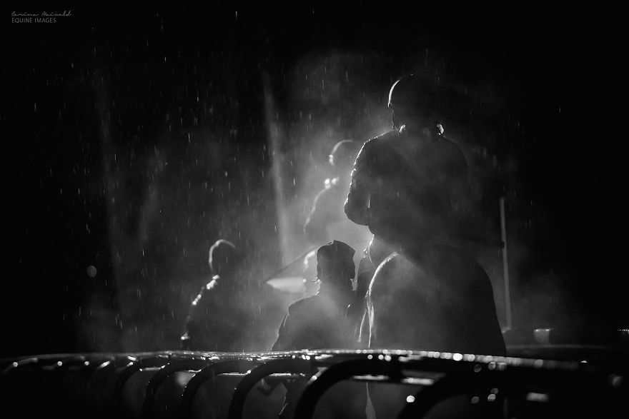 I Capture Horse Races With All Their Light And Dark Sides