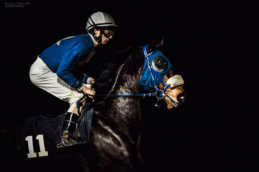 I Capture Horse Races With All Their Light And Dark Sides I Capture Horse Races With All Their Light And Dark Sides