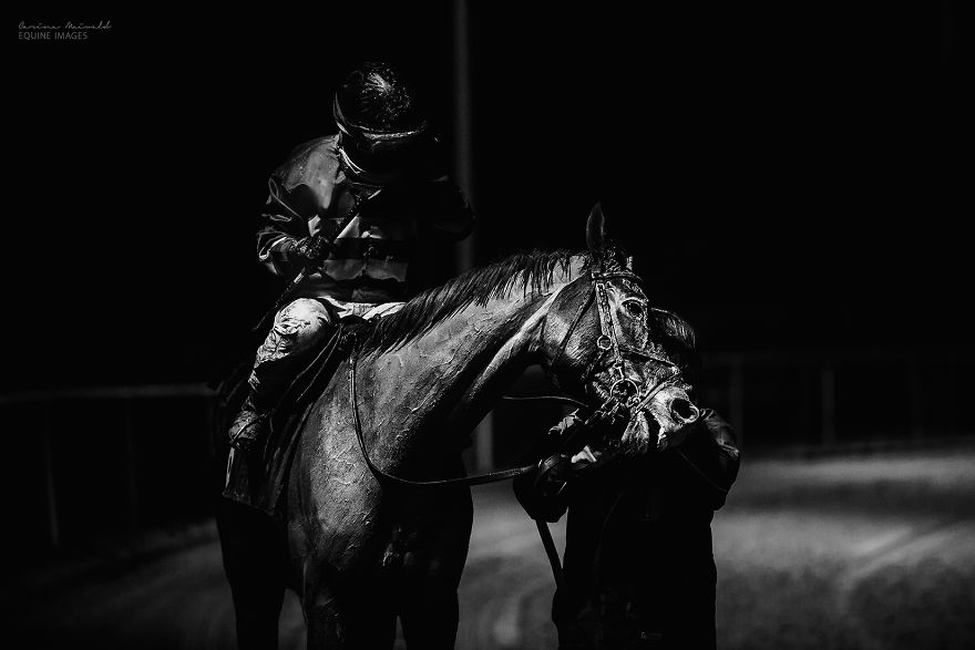 I Capture Horse Races With All Their Light And Dark Sides I Capture Horse Races With All Their Light And Dark Sides