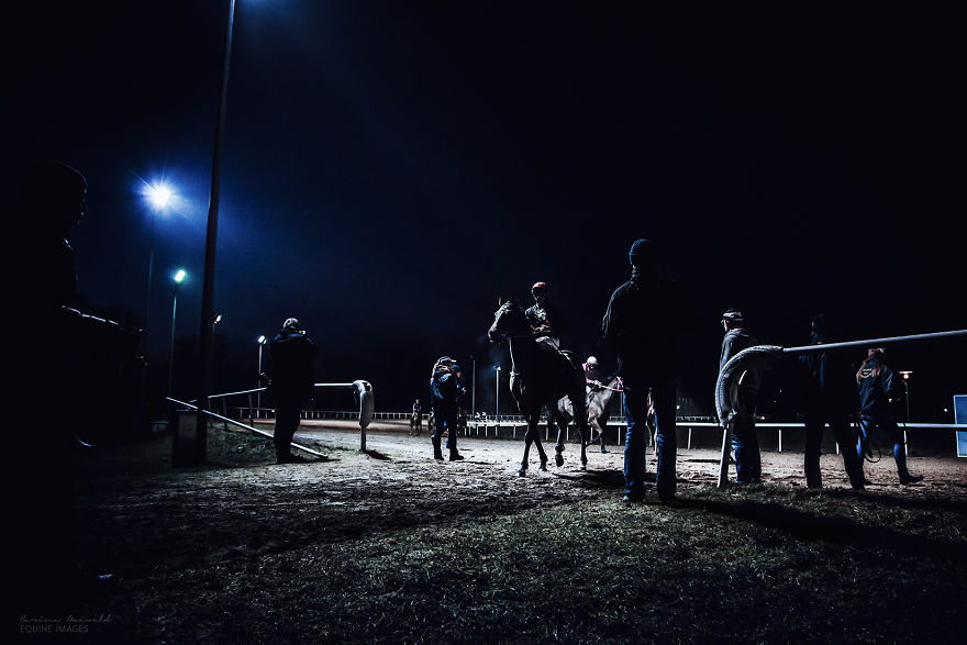 I Capture Horse Races With All Their Light And Dark Sides I Capture Horse Races With All Their Light And Dark Sides